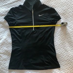 Women’s Nike Golf Shirt 1/4 Zip Medium